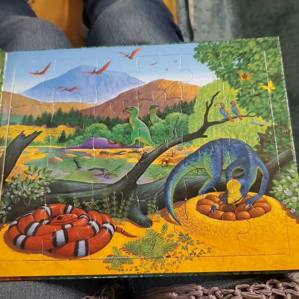 Jigsaw Dinosaurs‎ Puzzle Book